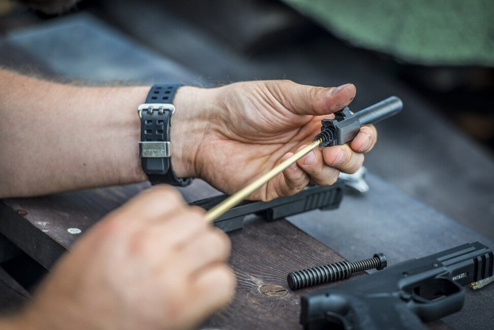 Helikon-Tex set za čišćenje pištolja bakreni, kalibra .38 / 9 mm, crni