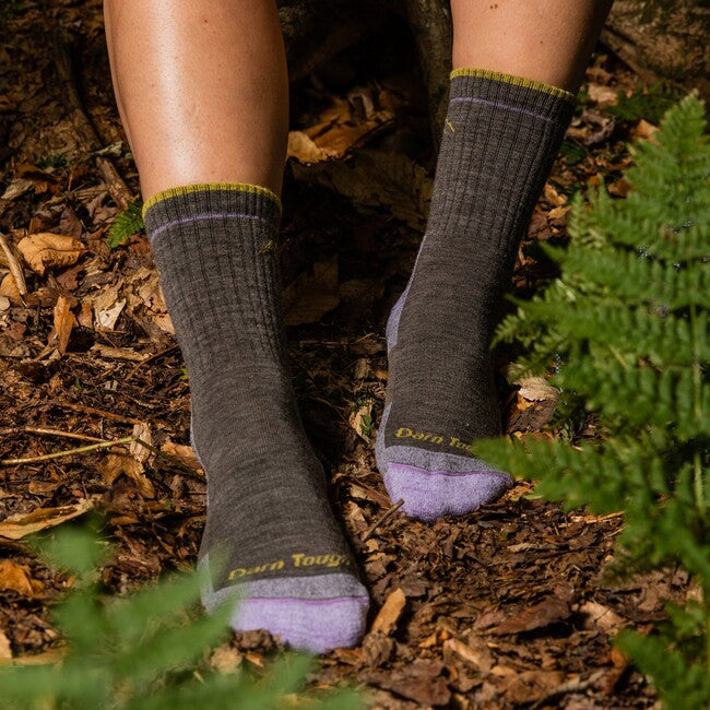 Darn Tough Hiker Micro Crew Midweight ženske planinarske čarape s amortizacijom, Taupe