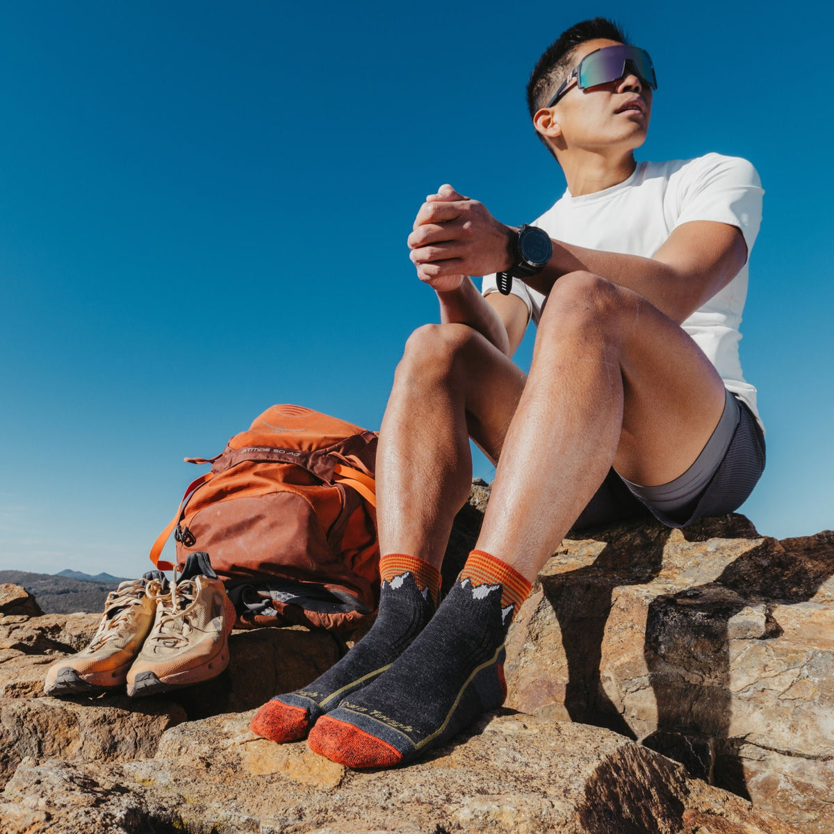 Darn Tough Hiker 1/4 Midweight planinarske čarape s amortizacijom, Mountain Gray