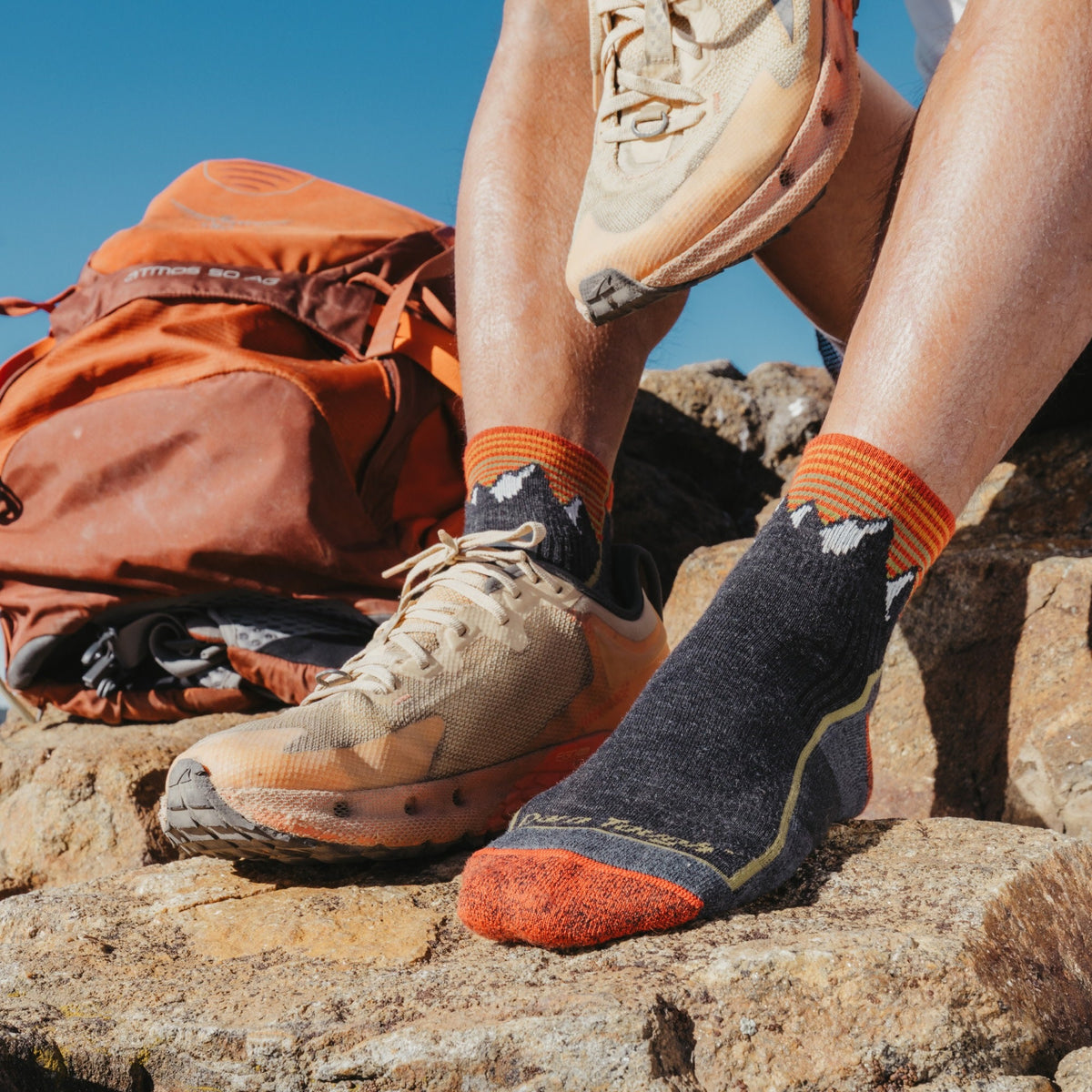 Darn Tough Hiker 1/4 Midweight planinarske čarape s amortizacijom, Mountain Gray
