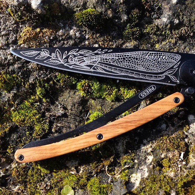 Deejo Tattoo Dragonfly sklopivi nož Black olive wood