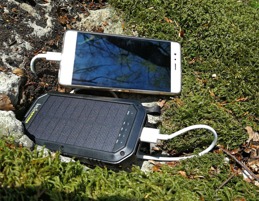 BasicNature powerbank 8K sa solarnim punjenjem i LED svjetiljkom, 8