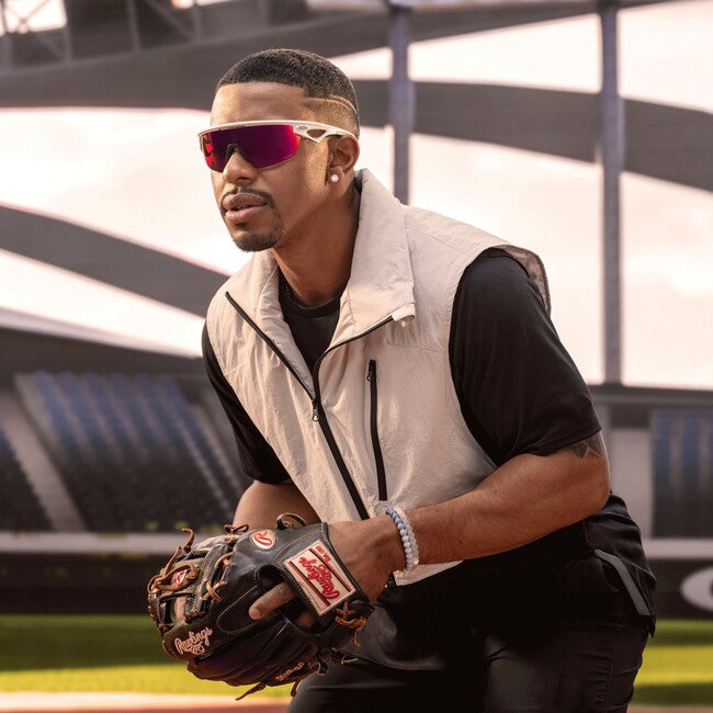 Oakley SPHAERA sunčane naočale s okvirom Matte White i s lećama Prizm Field 36