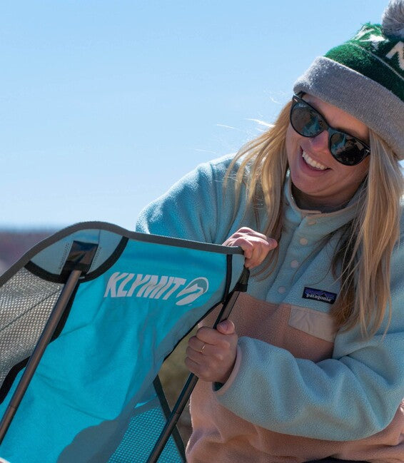 Klymit Ridgeline kratka kamping stolica, plava