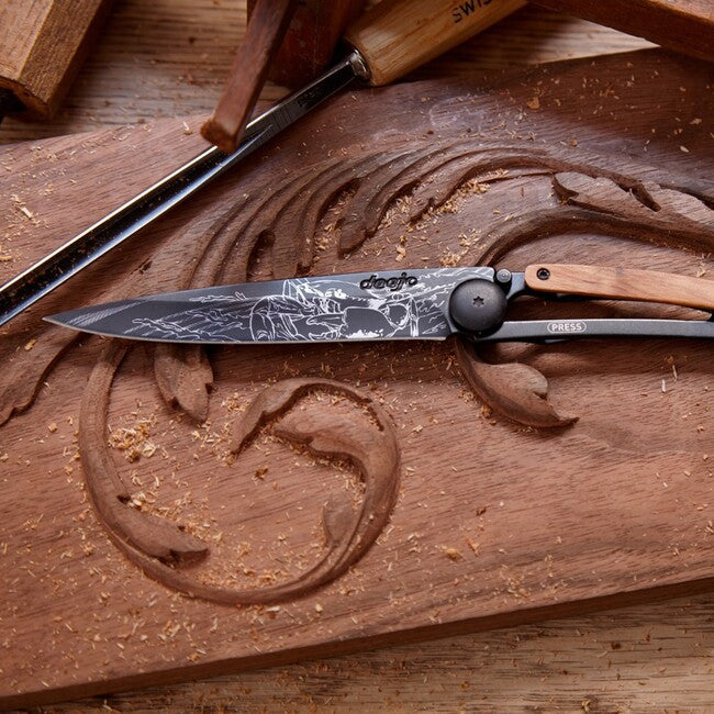 Deejo Tattoo sklopivi nož Black olive wood, Cancer