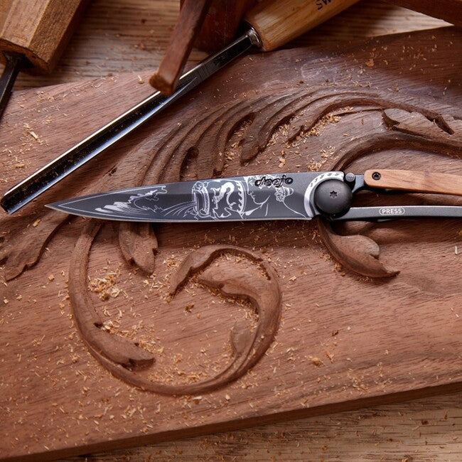 Deejo Tattoo sklopivi nož Black olive wood Aquarius