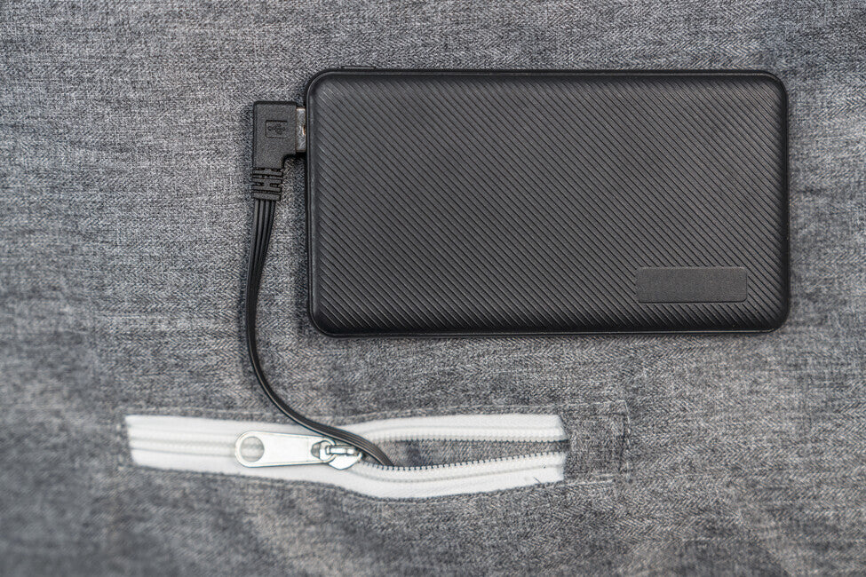 Grüezi-Bag Feater grijani uložak za vreću za spavanje sa USB sučeljem, sivi