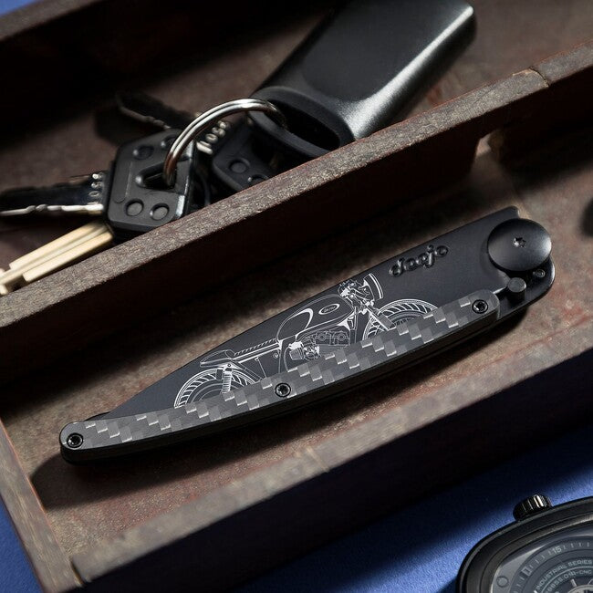 Deejo Tattoo sklopivi nož crni carbon fiber Café Racer