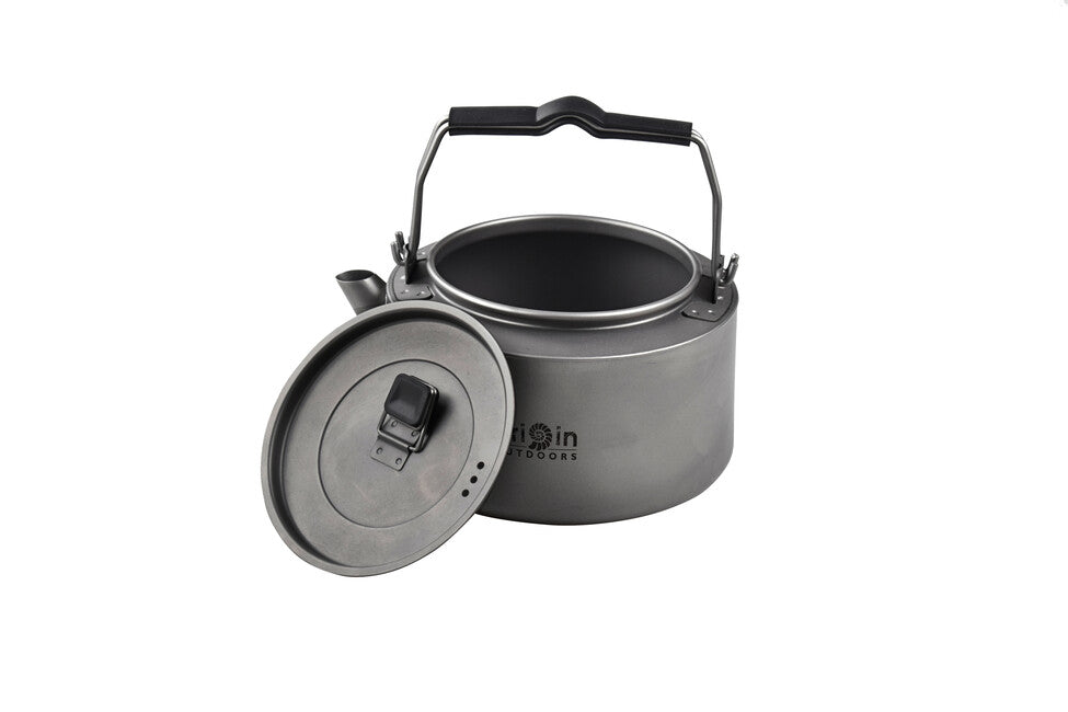 Origin Outdoors Camping Kettle titanijski čajnik za čaj/kavu sa silikonskim ručkama i sitom, 1,2 L