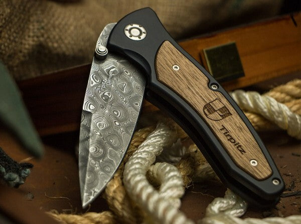 BÖKER® Tirpitz-Damascus džepni nož 9,9 cm, damast, aluminij, orah
