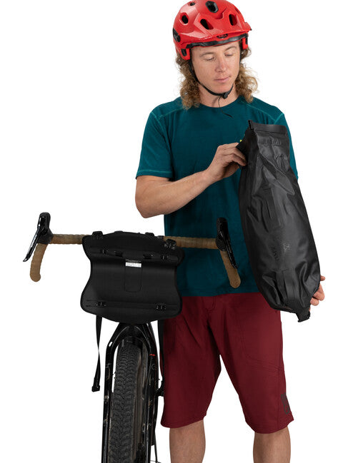 OSPREY ESCAPIST HANDLEBAR BAG torbica na upravljač bicikla LARGE, crna