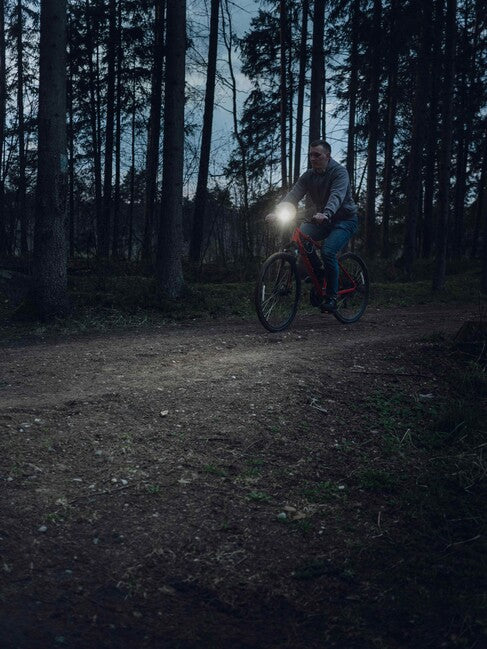 ArmyTek Wizard C2 WR naglavna svjetiljka LED s magnetskim držačem napajanje iz akumulatora 1100 lm 3 h 65 g, White & Red