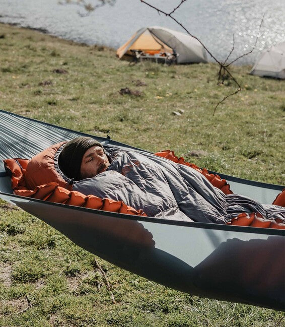 Klymit Hammock V izolirana podloga za spavanje, crvena