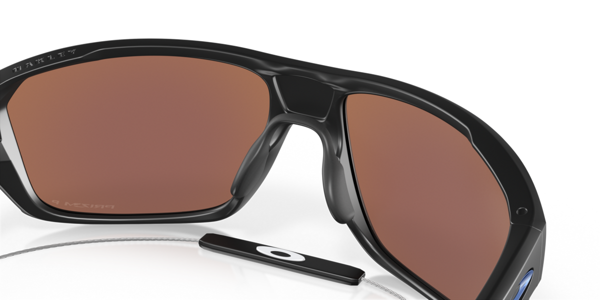 Oakley SPLIT SHOT sunčane naočale s okvirom Matte Black i s lećama Prizm Deep Water Polar 64