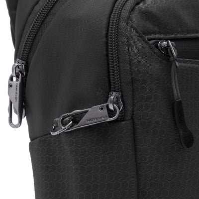 Travelon Active Tour torba preko ramena protiv krađe, crna