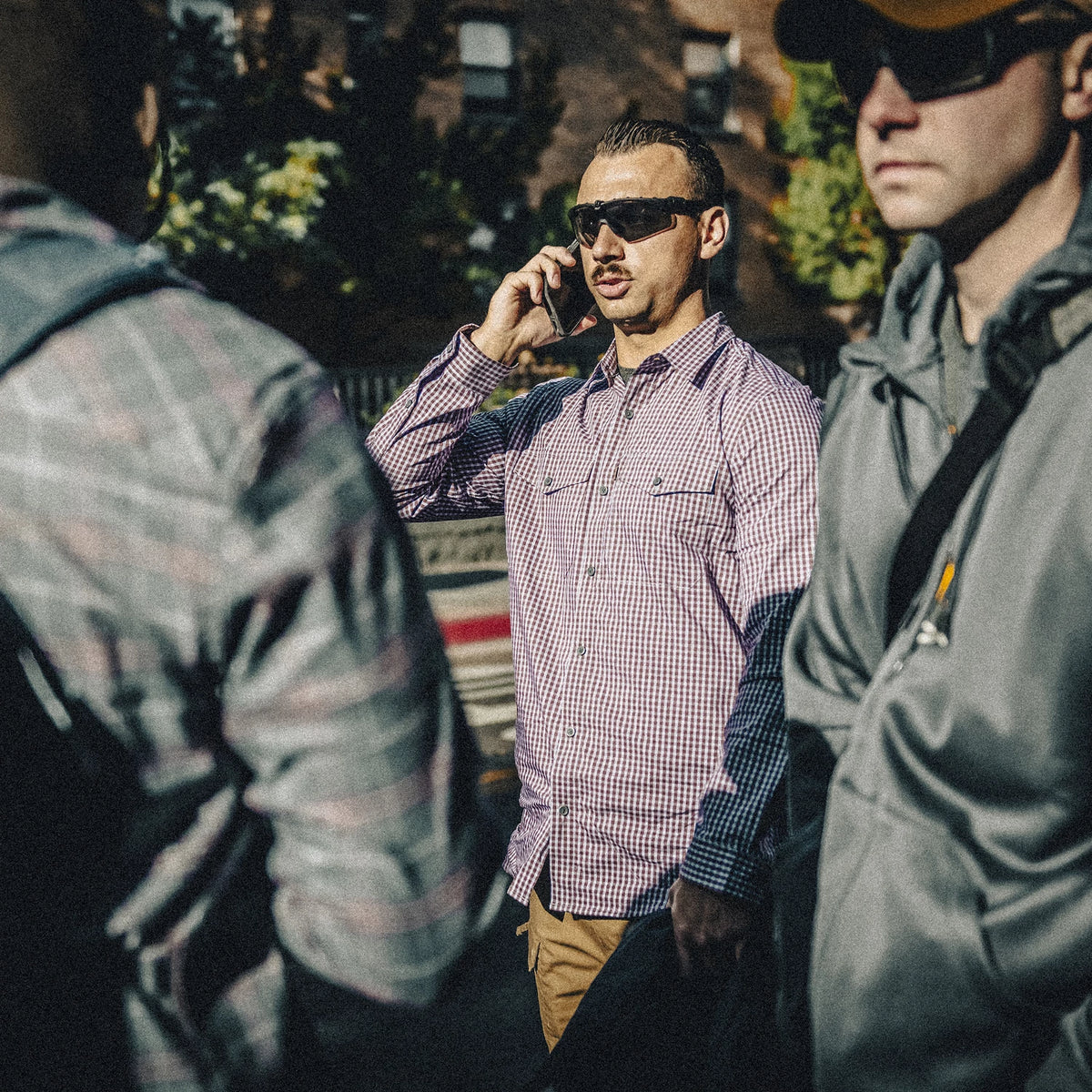 Helikon-Tex košeľa Taktická Savage Green Checkered na skryté nosenie – v použití 2