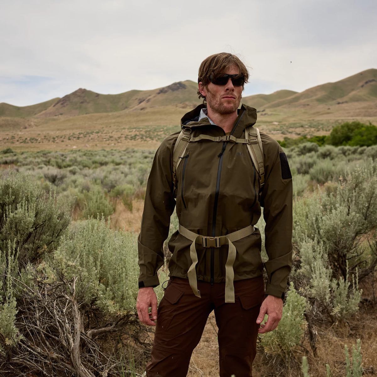 Helikon-Tex Outdoor Tactical nohavice taktické, čierne – v použití 2