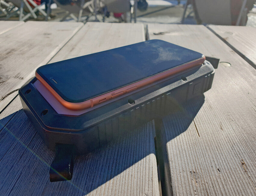 BasicNature 20K powerbank s bežičnim punjenjem Qi i solarnim panelom