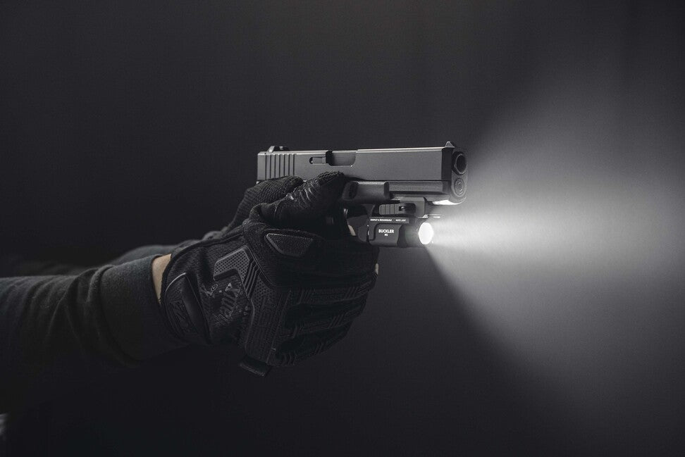 Armytek Buckler M1 kompaktna punjiva svjetiljka za oružje 700lm
