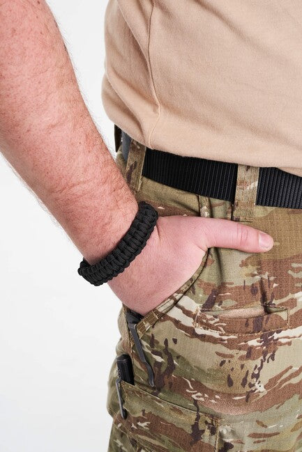 WARAGOD Bazin narukvica s metalnom kopčom, crna