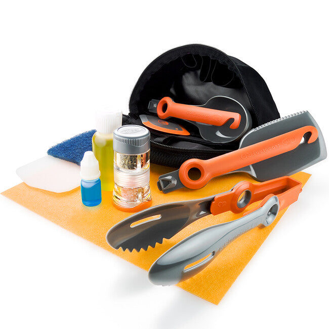 GSI Outdoors Crossover Kitchen Kit kuhinjski set za kampiranje