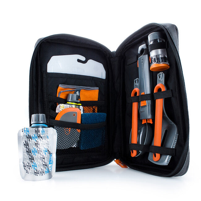 GSI Outdoors Gourmet Kitchen Set 11 kuhinjski set za kampiranje