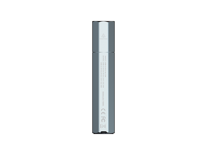 Fenix E-CP powerbank sa svjetiljkom, crna