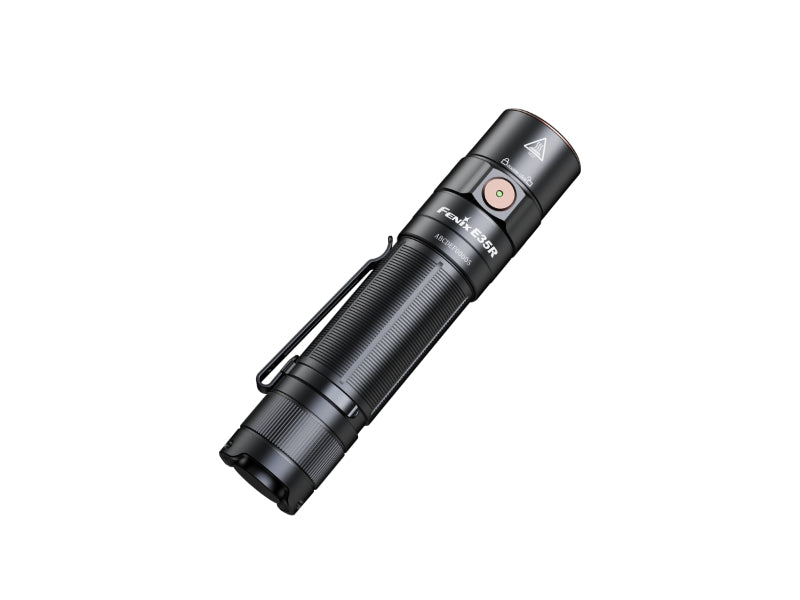 Fenix E35R punjiva džepna svjetiljka i bijeli difuzor AOD-S V2.0