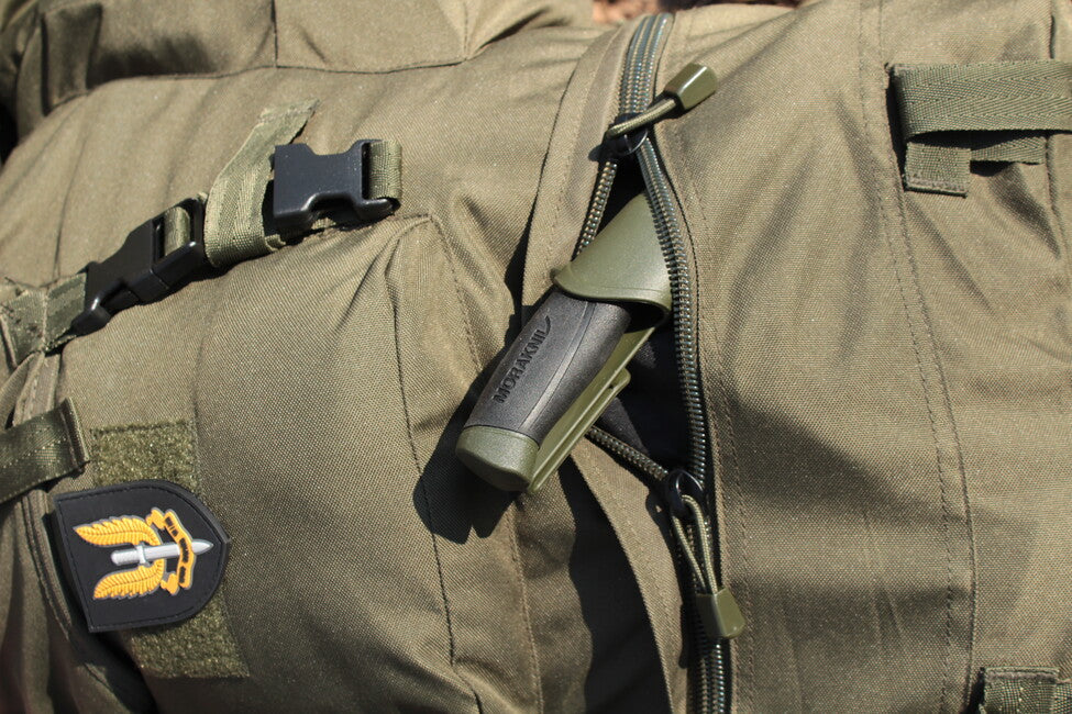 Mora of Sweden Companion nož, military green