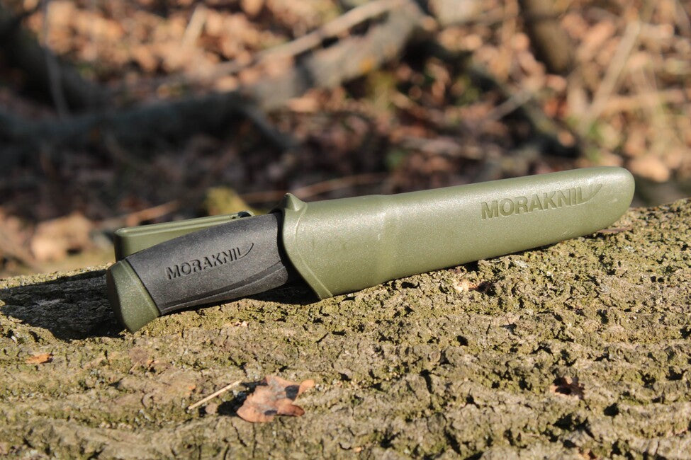 Mora of Sweden Companion nož, military green