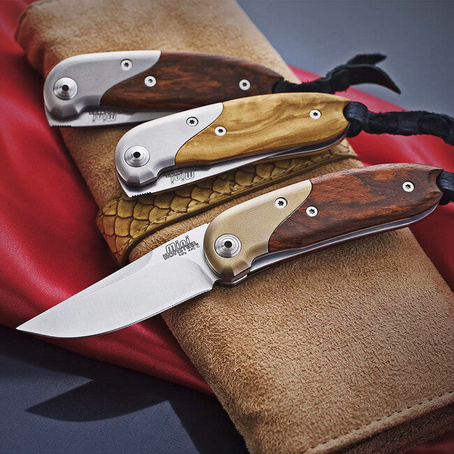 Lionsteel 8200 UL džepni nož s oštricom od čelika D2