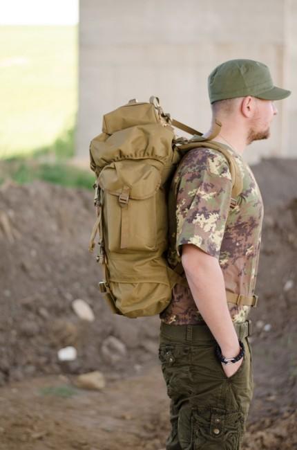 MFH BW ruksak nepromočivi Coyote uzorak, 65L