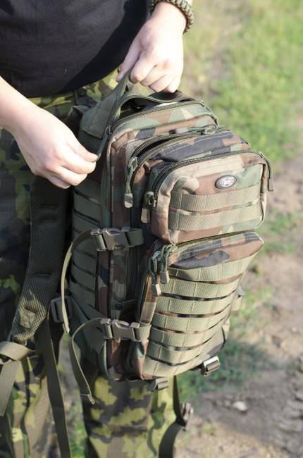 MFH US assault ruksak, Woodland 30L
