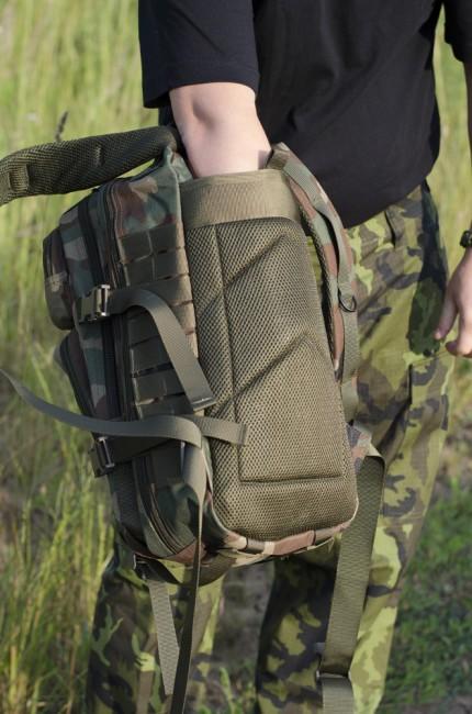 MFH US assault ruksak, Woodland 30L