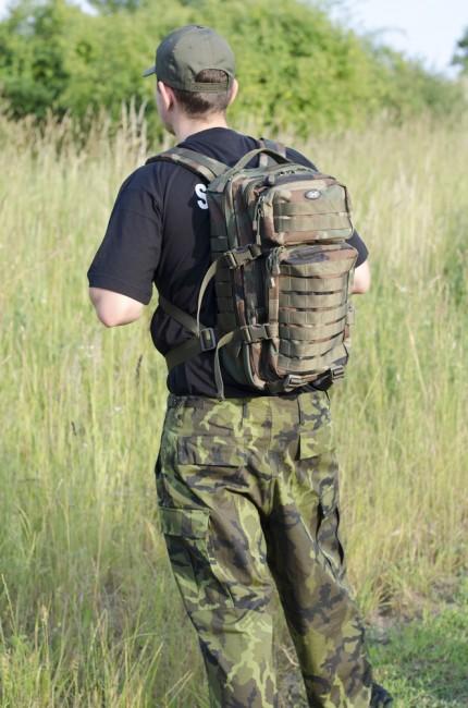 MFH US assault ruksak, Woodland 30L