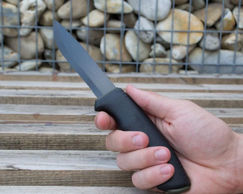 Mora of Sweden Bushcraft SRT nož, crn