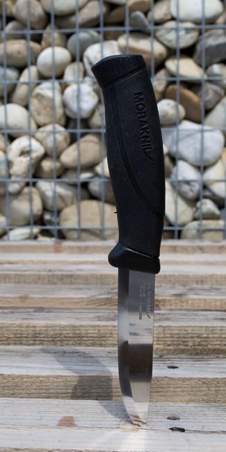 Mora of Sweden Companion nož, crni
