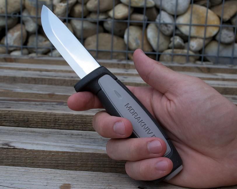 Mora of Sweden Robust Carbon nož, sivi