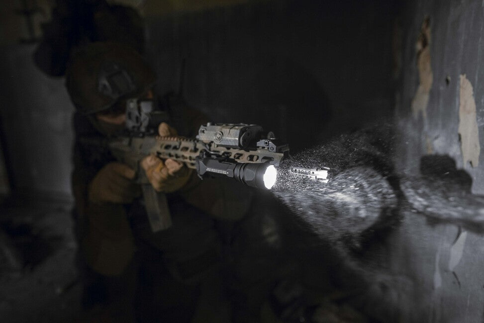 Armytek Parma C2IR Pro kompaktna punjiva svjetiljka za oružje 1200lm