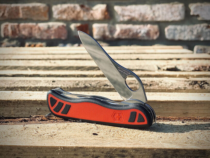 Victorinox Forester džepni nož VX, crveno-crni, 111mm