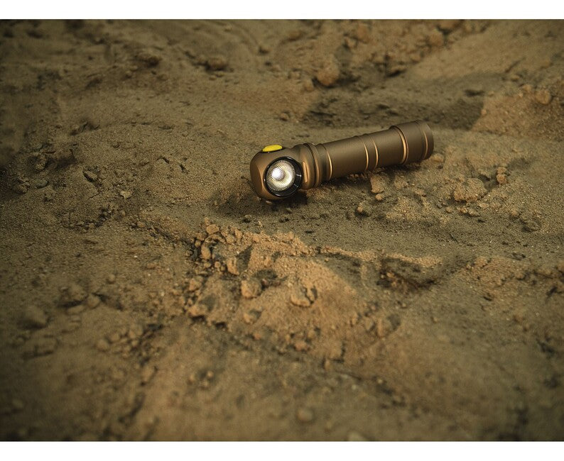 ArmyTek Wizard C2 Pro Max LED ručna White svjetiljka s magnetskim držačem i napajanjem iz akumulatora 4000 lm, sand