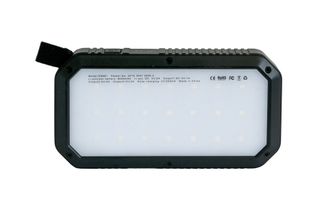 BasicNature 8 Powerbanka 8K s solarnim punjenjem i LED svjetlom